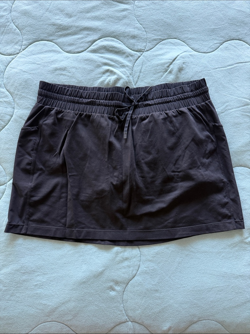 Athleta Women’s Black Drawstring Skort - size XL